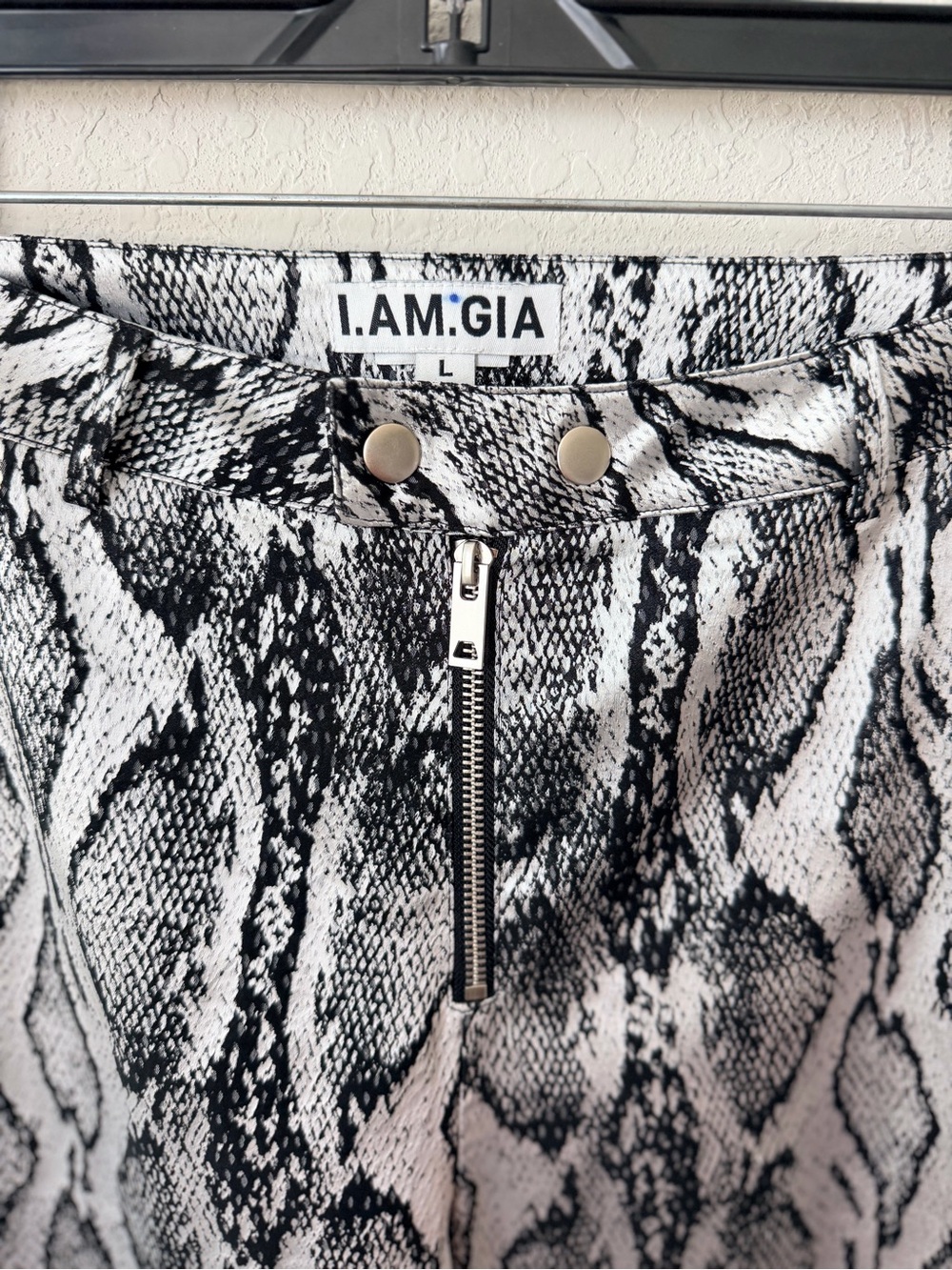 I.AM.GIA Slater Snake Print Zip-Front Pant Size Large - Picture 8 of 10